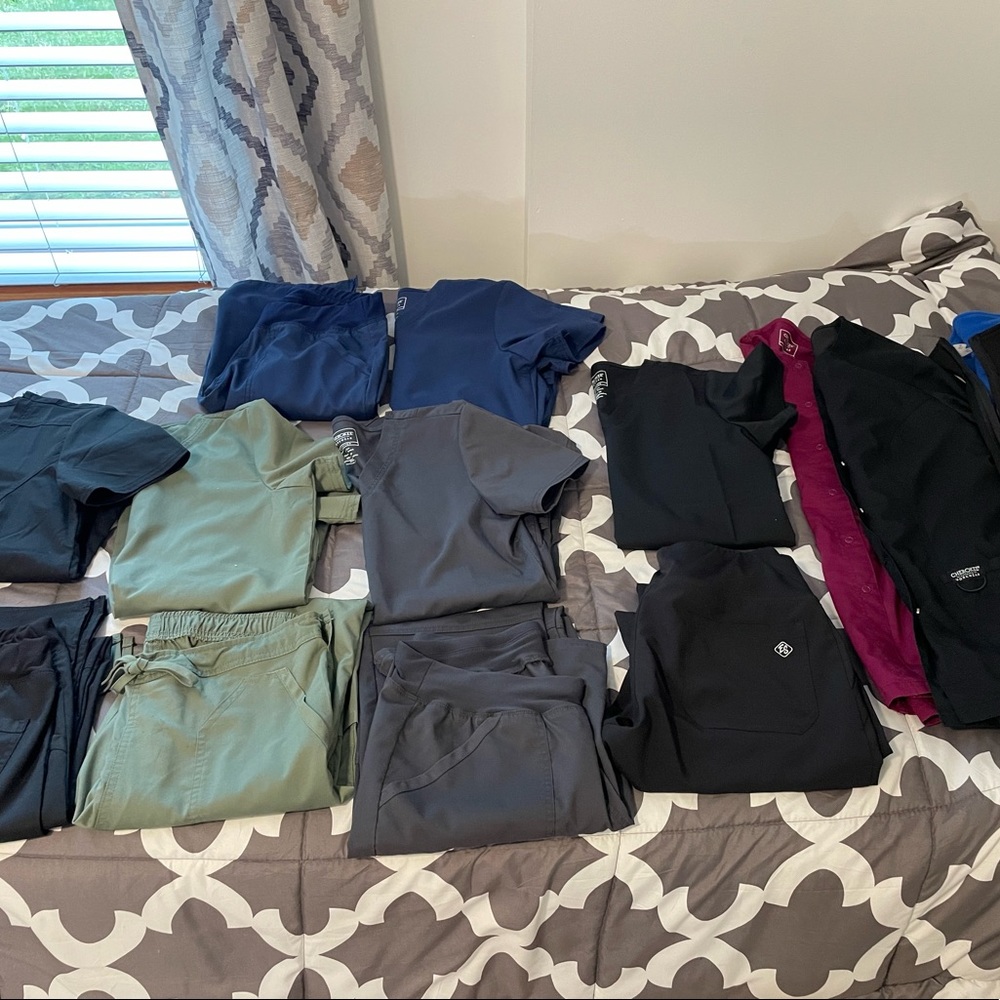 15 XS scrub items - matching sets and jackets - LIKE NEW